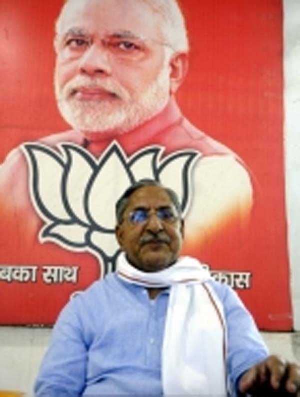 गड्ढों के बीच सड़कों के लिए चर्चित बिहार के टोलों तक बनी सड़क : नंदकिशोर यादव